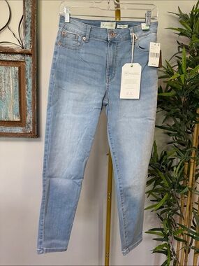 Celebrity Pink Light Wash High-Rise curvy ankle Skinny Jeans NWT 9